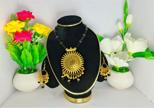 Trendy Design Jewellery Sets Of Necklaces & Earrings For Women